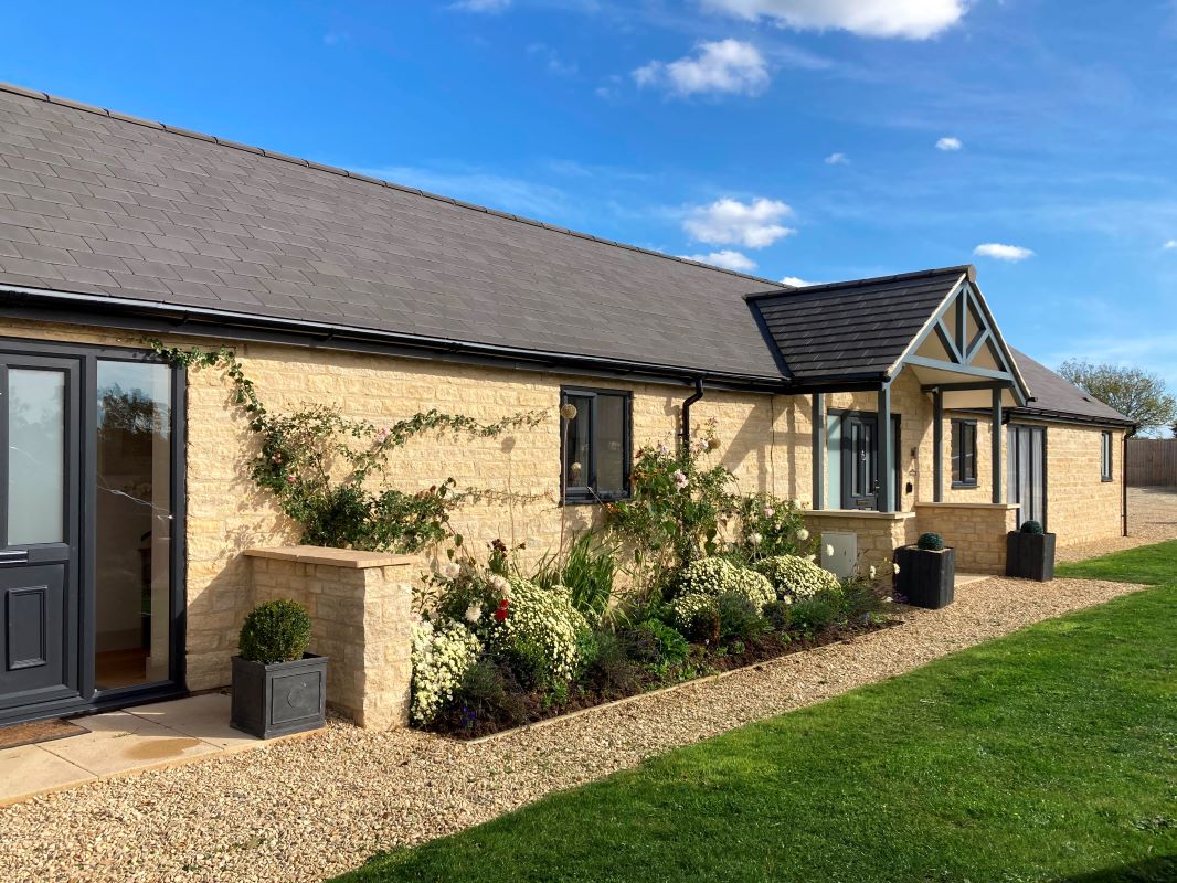 Property for Auction in South West - The Dairy, The Dairy Hornbeam Grange, Cricklade, Wiltshire, SN6 6HZ