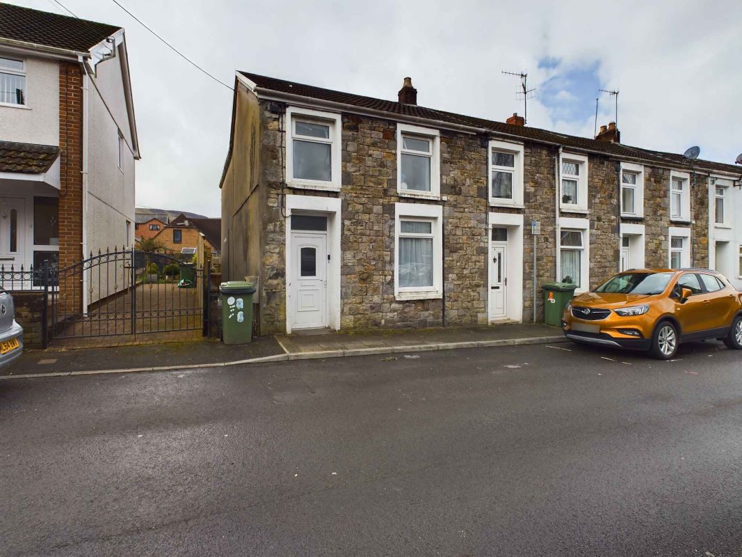 Property for Auction in Wales - 9 Cefndon Terrace Hirwaun, Aberdare, Mid Glamorgan, CF44 9TE