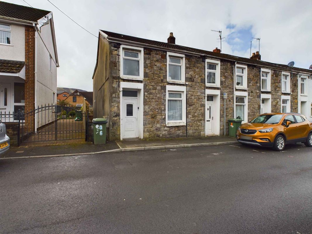 9 Cefndon Terrace Hirwaun, Aberdare, Mid Glamorgan