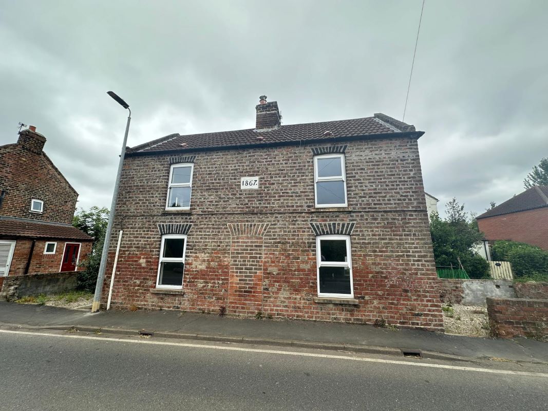 Property for Auction in Lincolnshire - Green House Sampson Street, Scunthorpe, South Humberside, DN17 4PQ