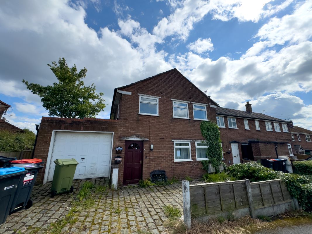Property for Auction in Cheshire, Staffordshire & Shropshire - Flat 2 16 Stoneheys Lane, Northwich, Cheshire, CW8 4QH