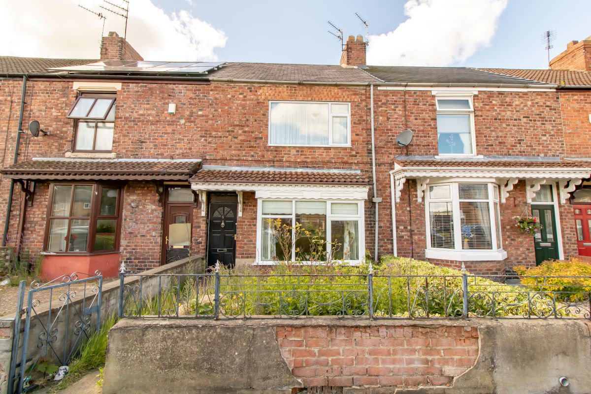 Property for Auction in Lincolnshire - 5 Meadow View West Auckland, Bishop Auckland, County Durham, DL14 9HB