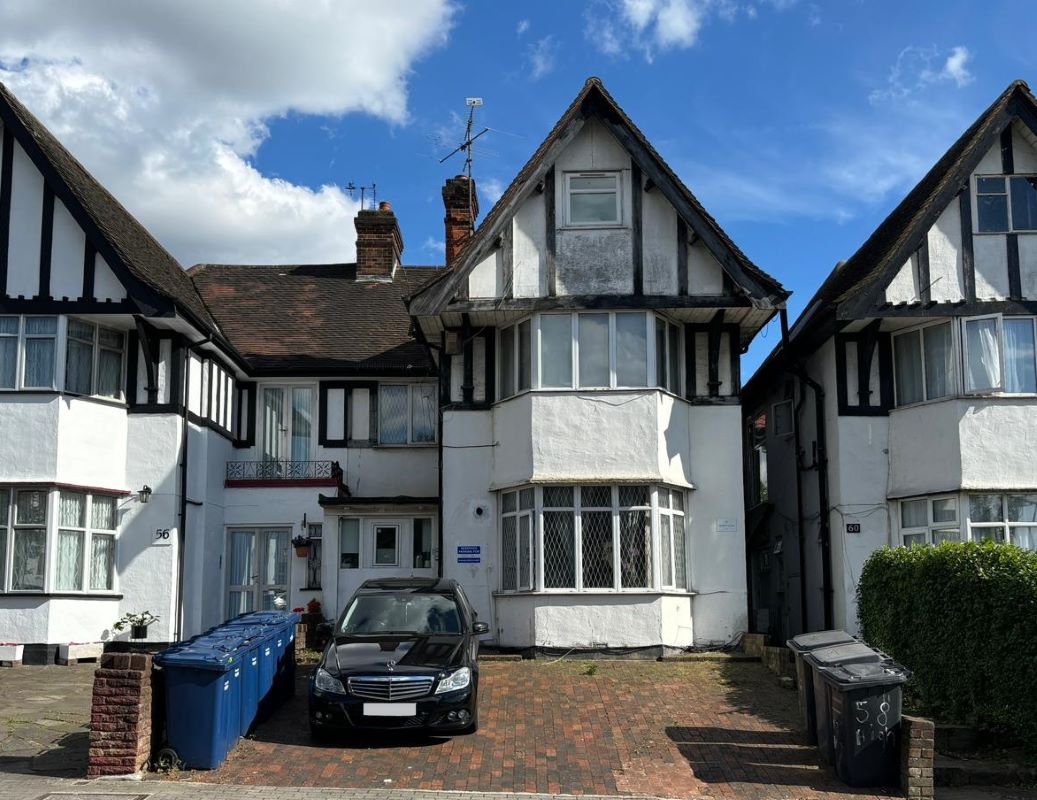 Property for Auction in London - Flat 3, 58 Highfield Avenue, London, NW11 9UD