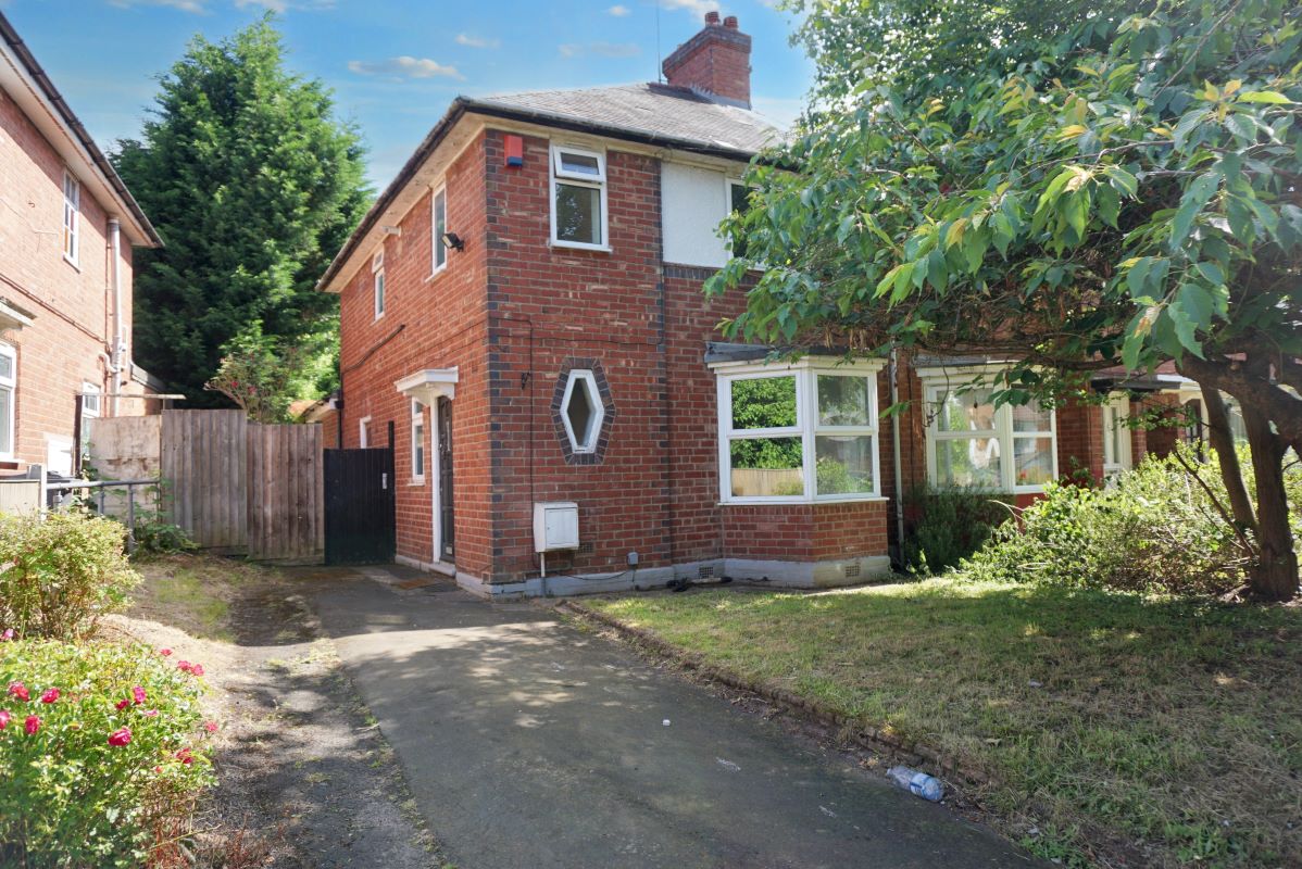 Property for Auction in Nottinghamshire & Derby - 251 Tennal Road, Birmingham, West Midlands, B32 2HH