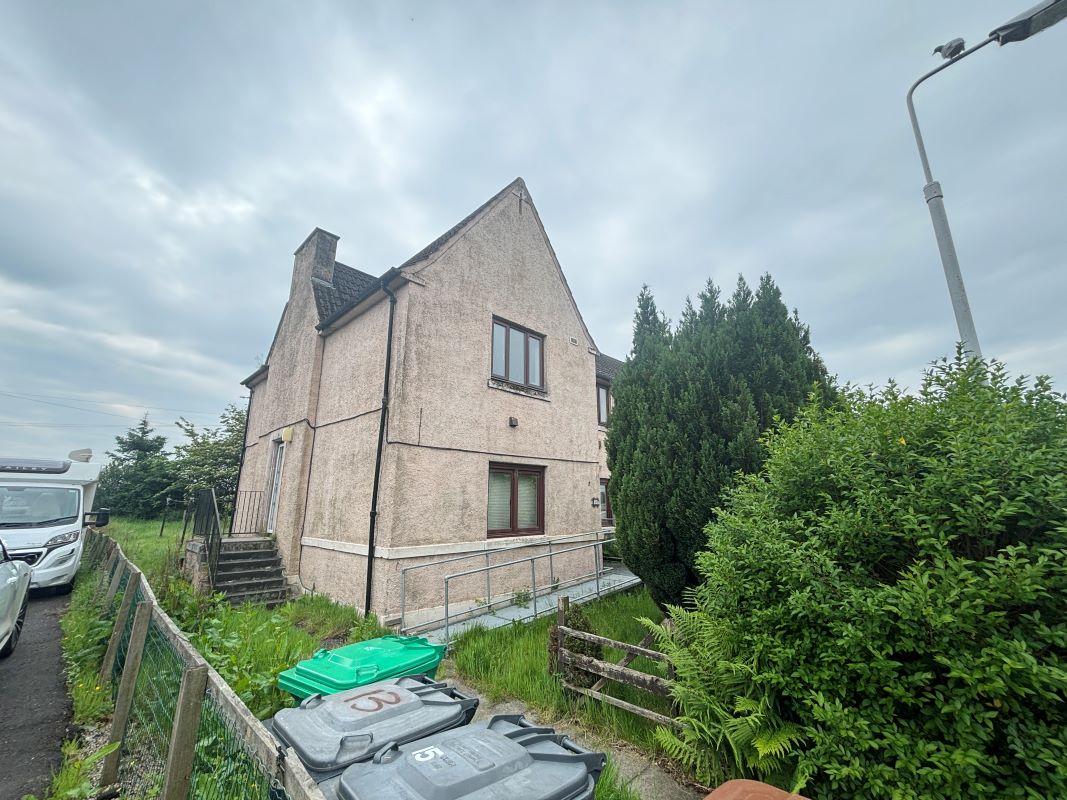 Property for Auction in Scotland - 13 Hillview, Oakley, Dunfermline, Fife, KY12 9RG