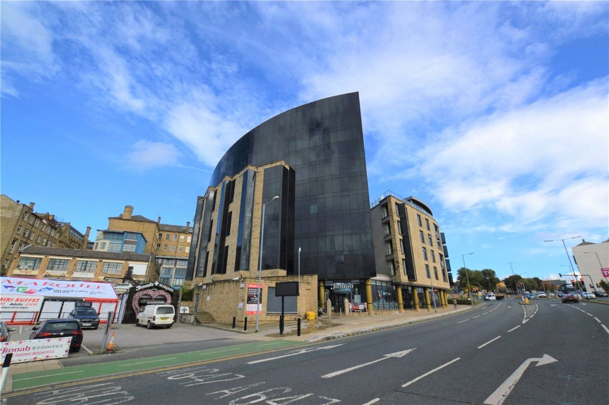 Property for Auction in West Yorkshire - Apartment 301 The Gatehaus, Leeds Road, Bradford, West Yorkshire, BD1 5BL