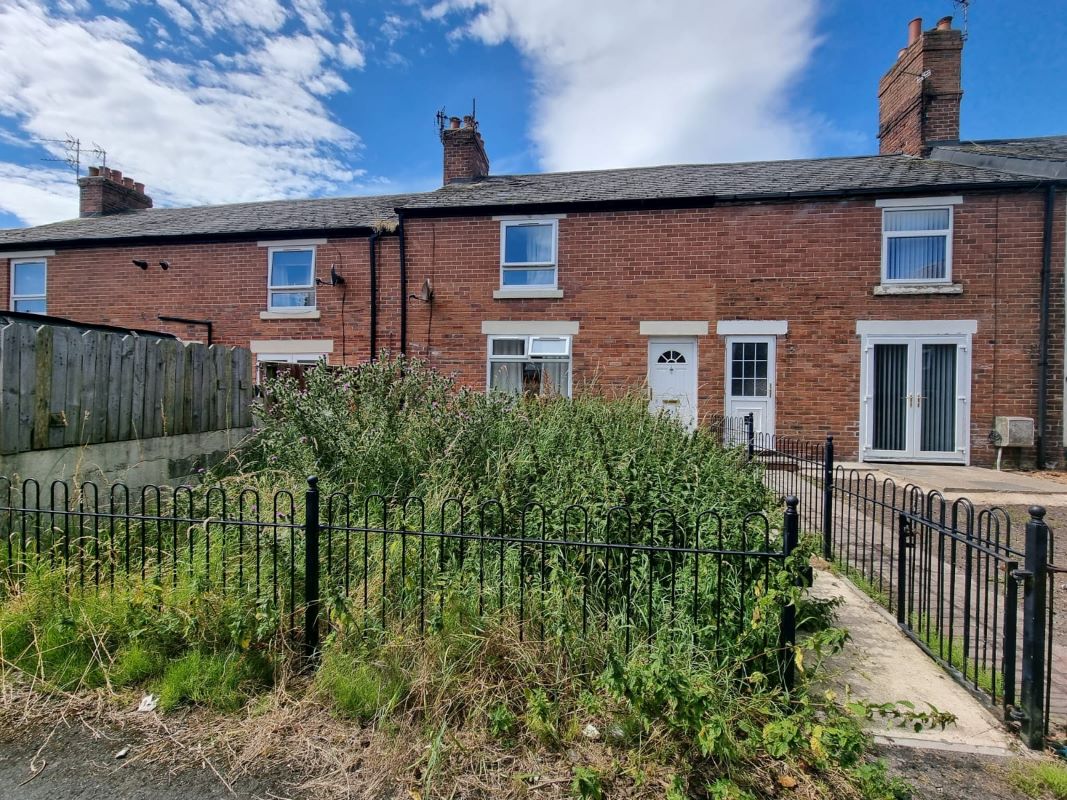 Property for Auction in Lincolnshire - 8 Hawthorn Street, Peterlee, County Durham, SR8 3LY