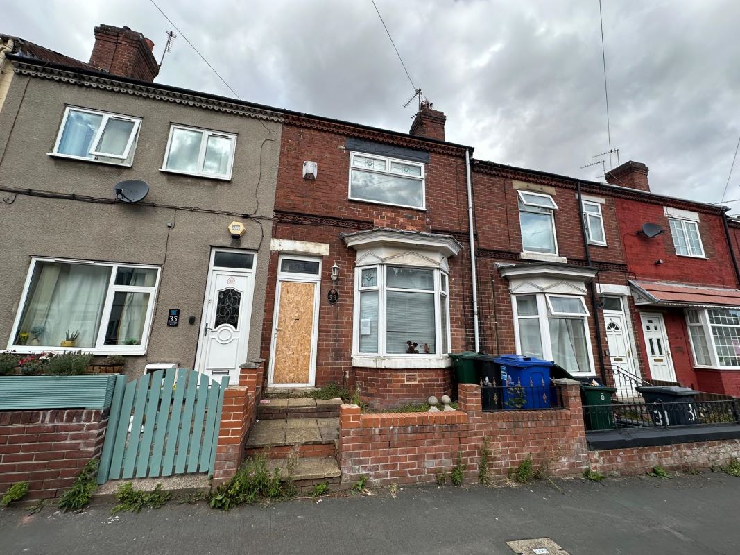 Property for Auction in Lincolnshire - 33 Ivanhoe Road Conisbrough, Doncaster, South Yorkshire, DN12 3JT