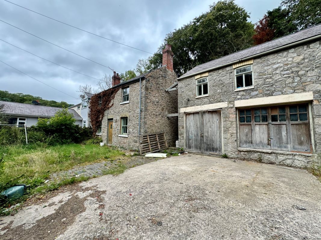 Property for Auction in National - Mia Cottage Dyserth Road, Rhyl, Clwyd, LL18 6DG