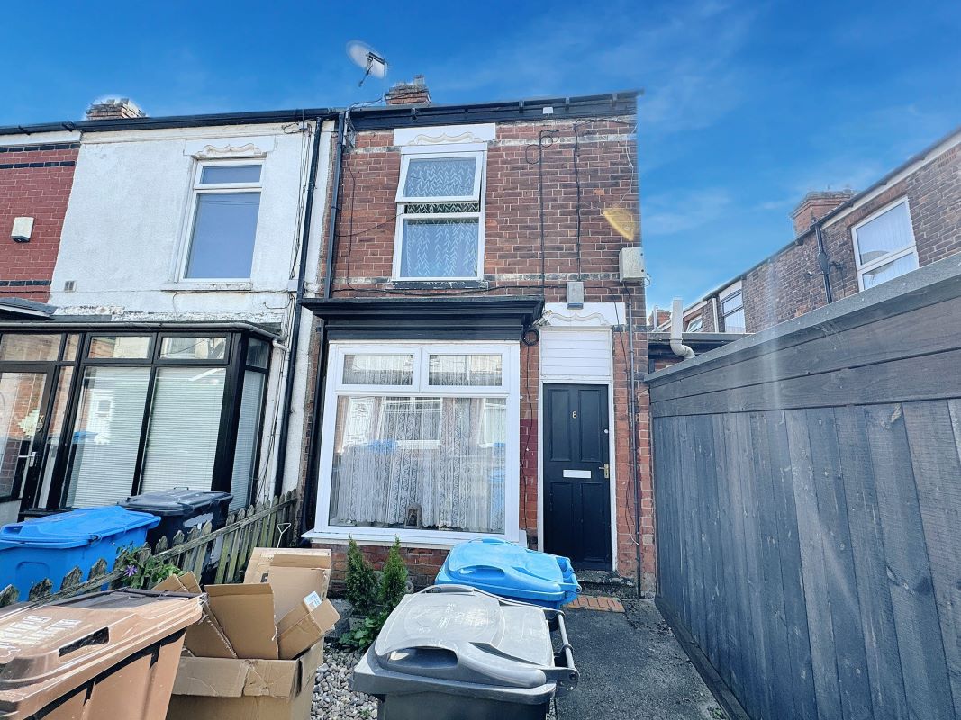 Property for Auction in South Yorkshire - 8 Carisbrooke Avenue Montrose Street, Hull, North Humberside, HU8 7RZ