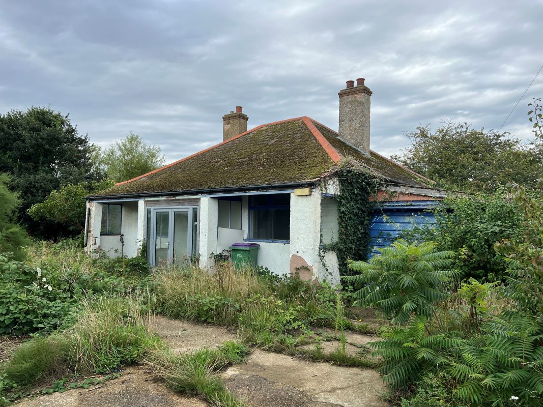 Property for Auction in Kent - 3 Briars Road St. Marys Bay, Romney Marsh, Kent, TN29 0HQ