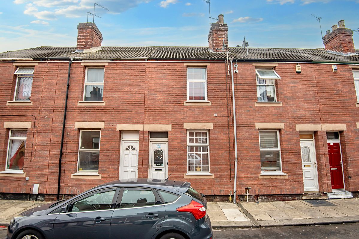 Property for Auction in Lincolnshire - 98 Stoneclose Avenue, Doncaster, South Yorkshire, DN4 0BA