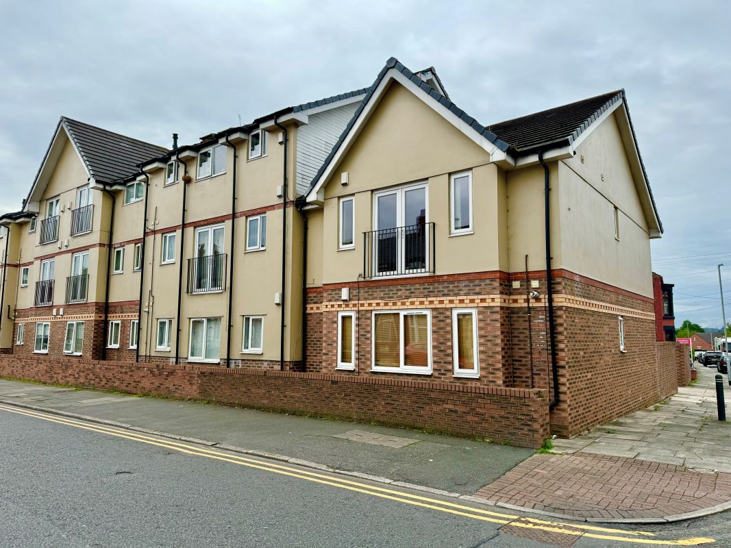 Property for Auction in Cheshire, Staffordshire & Shropshire - Flat 7 Amidian Court, Wallasey, Merseyside, CH44 4BT