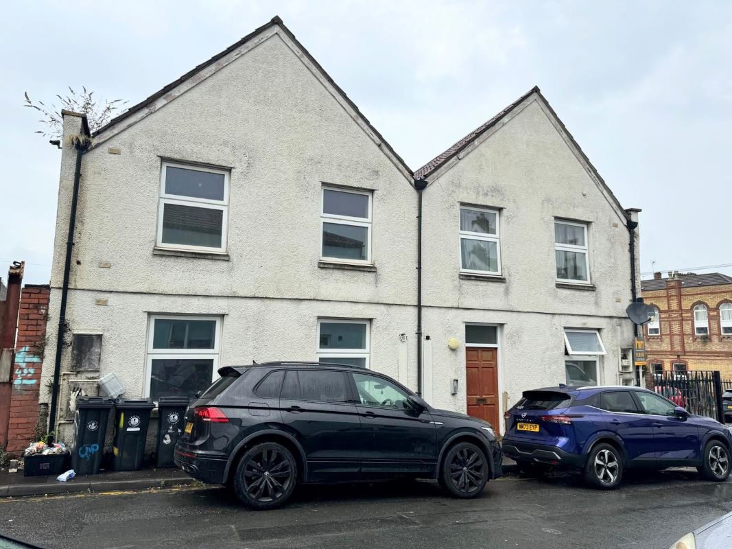 Property for Auction in South West - Flat 1 8 Chester Street, Bristol, Avon, BS5 6HZ