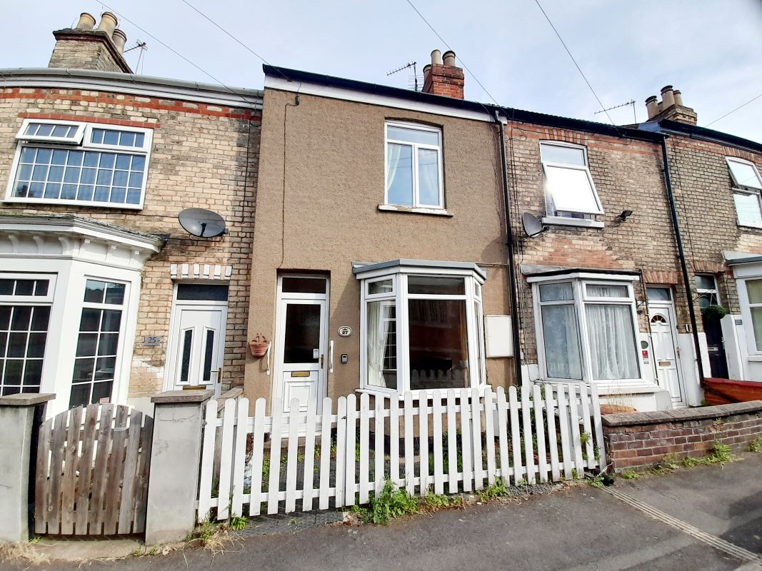 Property for Auction in Lincolnshire - 27 St. Johns Terrace, Gainsborough, Lincolnshire, DN21 1BY