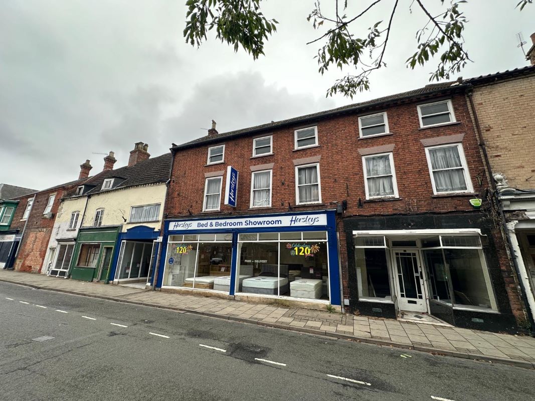 Property for Auction in Lincolnshire - Mixed Use Premises Church Street, Gainsborough, Lincolnshire, DN21 2JR