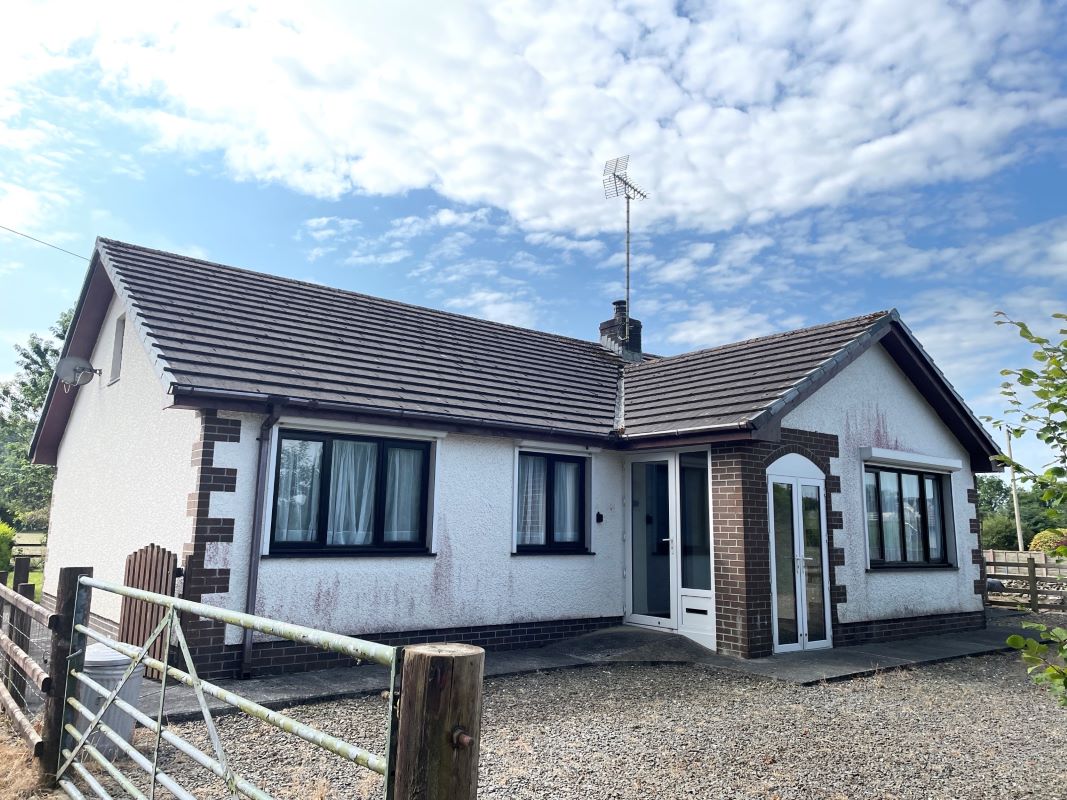 Property for Auction in Wales - Dyffryn, Tregaron, Dyfed, SY25 6HL