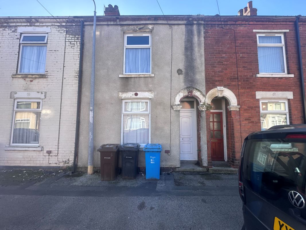 Property for Auction in Lincolnshire - 44 Wynburg Street, Hull, North Humberside, HU9 2PB