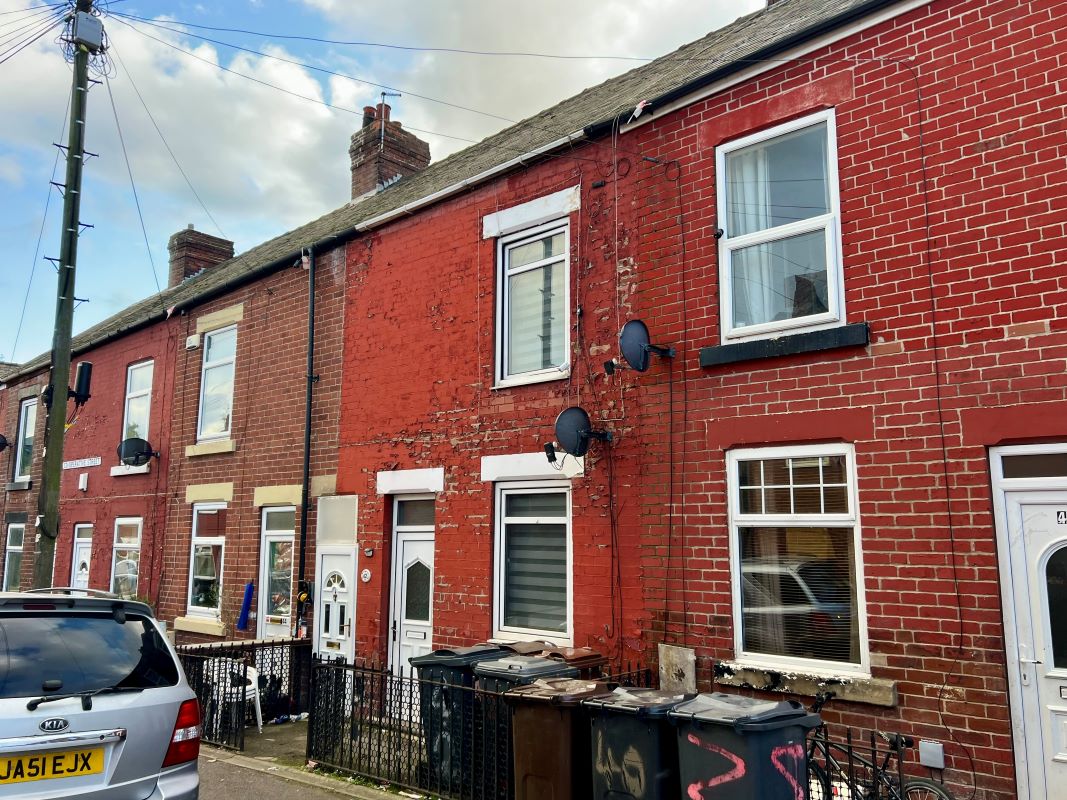 Property for Auction in Lincolnshire - 42 Co-Operative Street Goldthorpe, Rotherham, South Yorkshire, S63 9HN