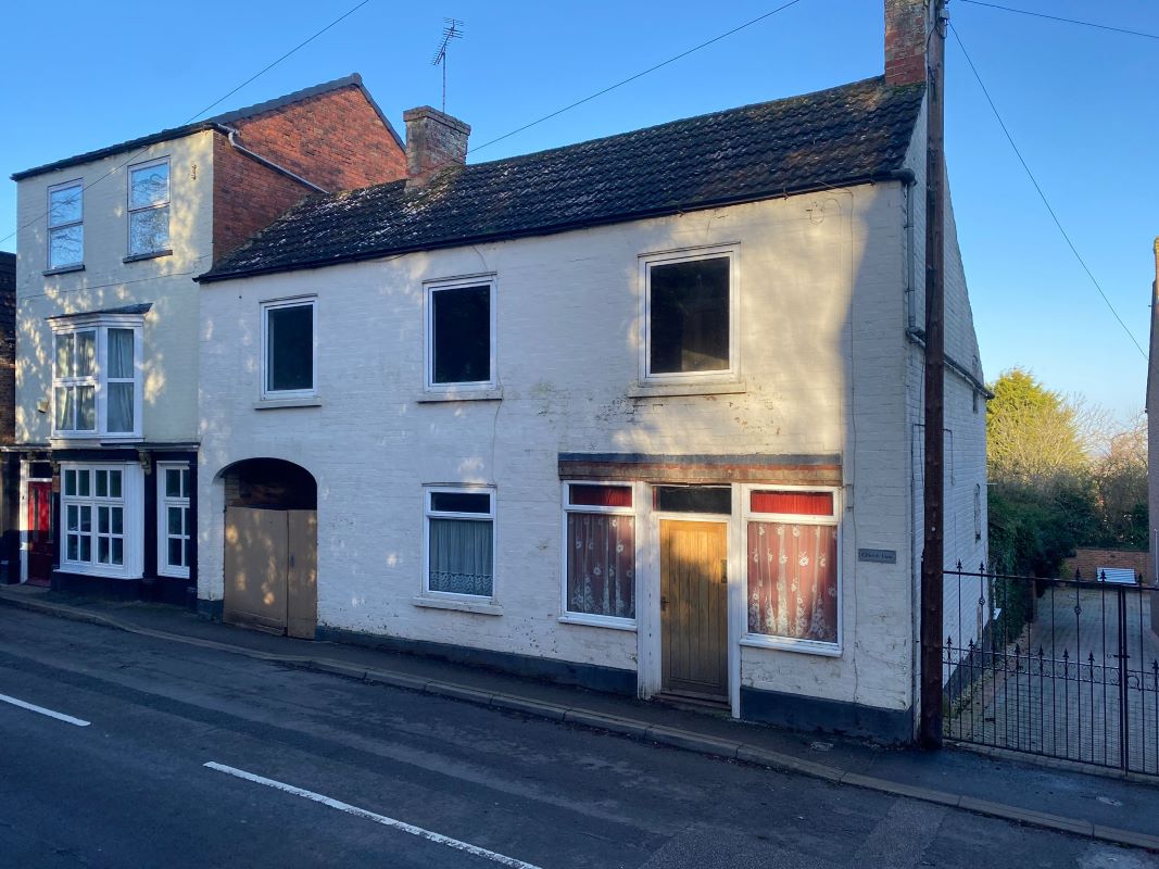 Property for Auction in Lincolnshire - Church View, High Street, Gringley on the Hill, South Yorkshire, DN10 4RF