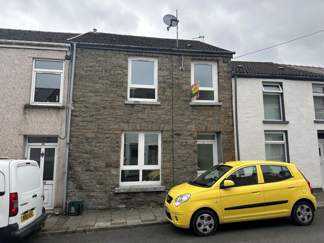 Property for Auction in Wales - 33 Curre Street, Aberdare, Mid Glamorgan, CF44 6UF