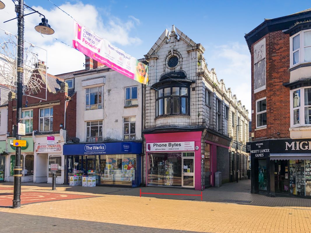 Property for Auction in London - 37 King Street, Bridlington, North Humberside, YO15 2DN