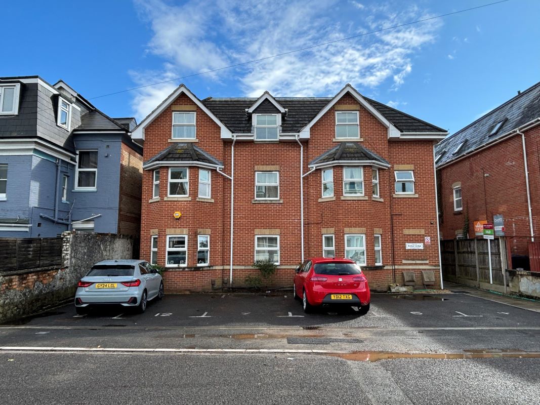 Property for Auction in South West - Flat 7, 16 Carysfort Road, Bournemouth, Dorset, BH1 4EJ