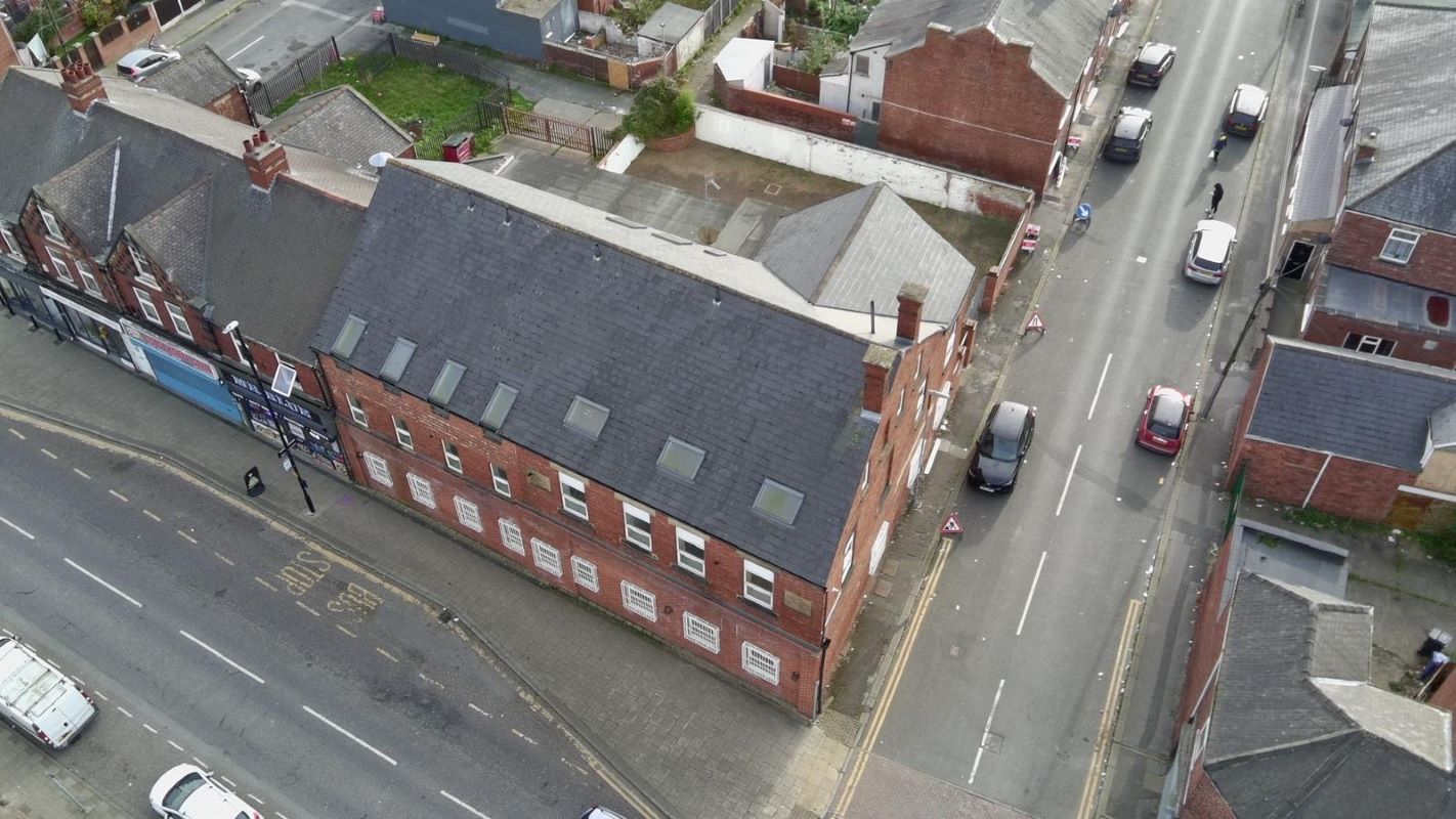 Carr House Doncaster Road, Barnsley, South Yorkshire, S63 9HL