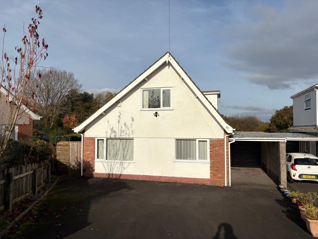 Property for Auction in Wales - 38 Eastmoor Park Crescent West Cross, Swansea, West Glamorgan, SA3 5PB