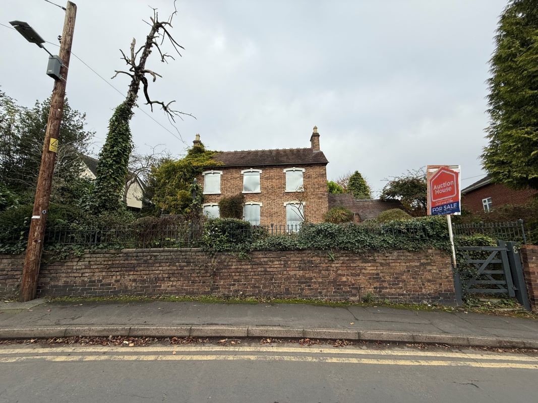 Property for Auction in Cheshire, Staffordshire & Shropshire - 8 Station Road Madeley, Telford, Shropshire, TF7 5BA