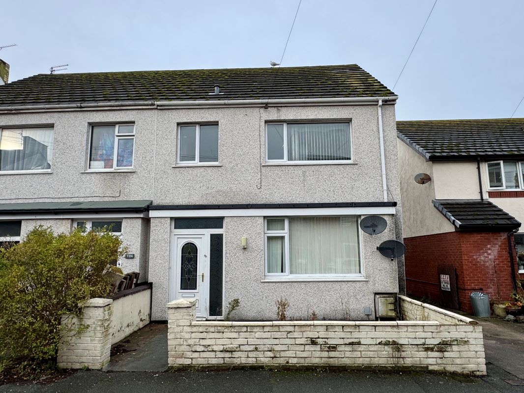 Property for Auction in National - Flat 2 (FFF), 8 Victoria Avenue, Prestatyn, Clwyd, LL19 9DF