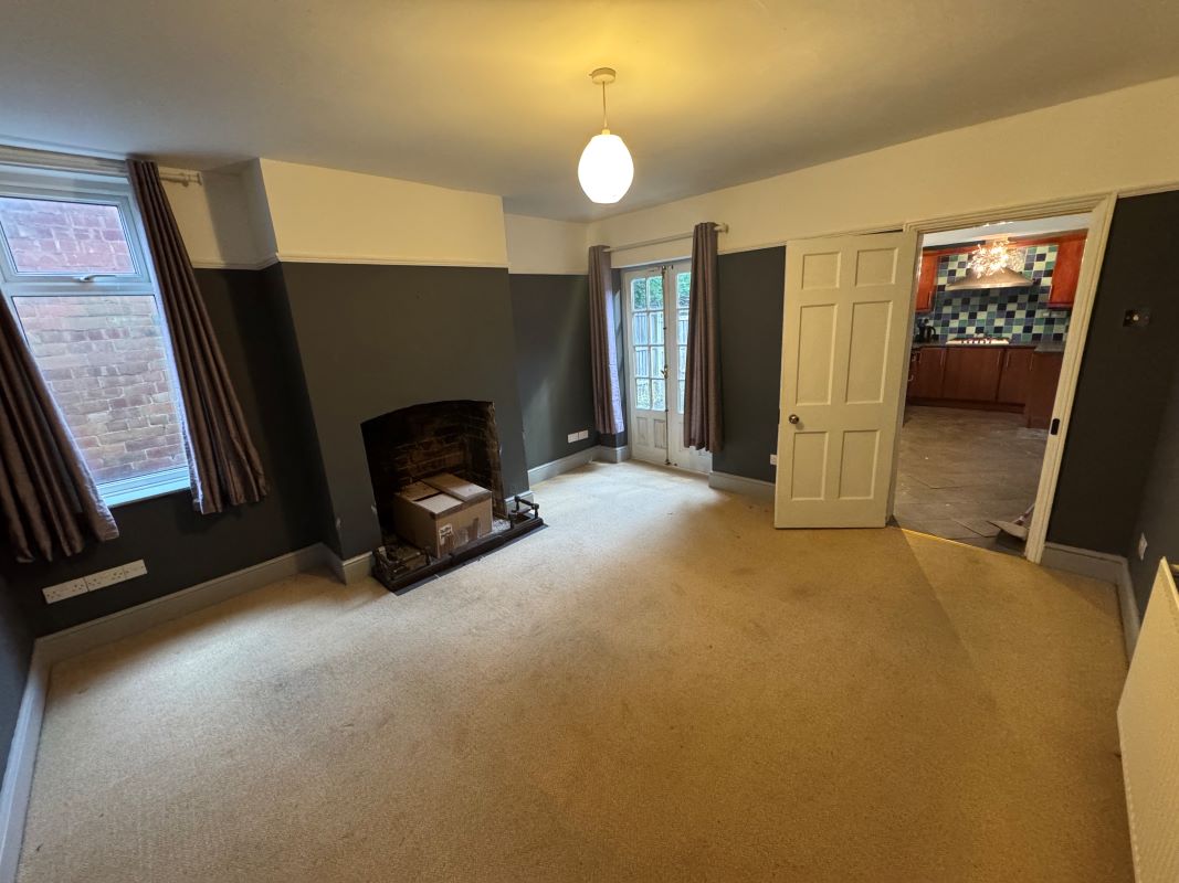 35 Derby Road, Ripley, Derbyshire, DE5 3HR