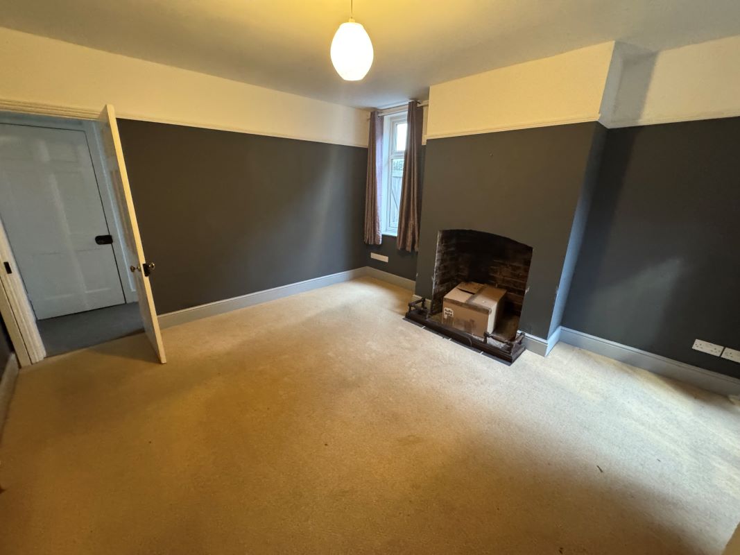 35 Derby Road, Ripley, Derbyshire, DE5 3HR