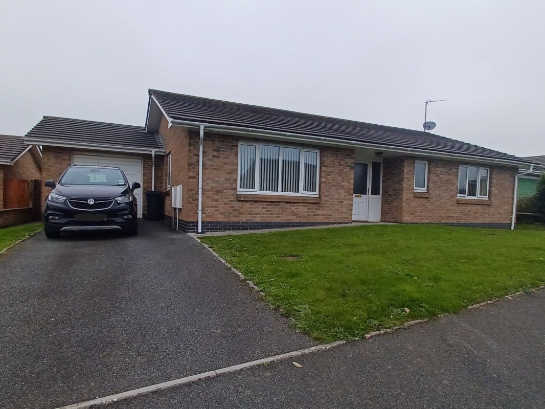 77 Skomer Drive, Milford Haven, Dyfed