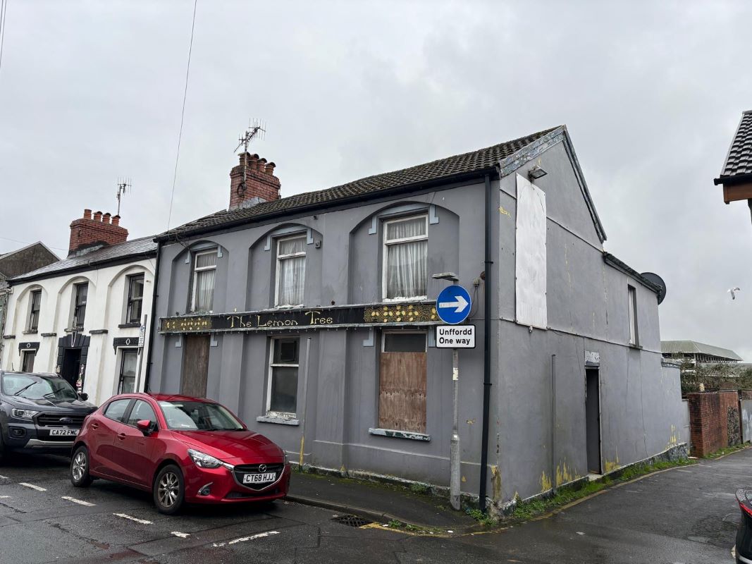 Property for Auction in Wales - The Lemon Tree 2 Prospect Place, Llanelli, Dyfed, SA15 3PT