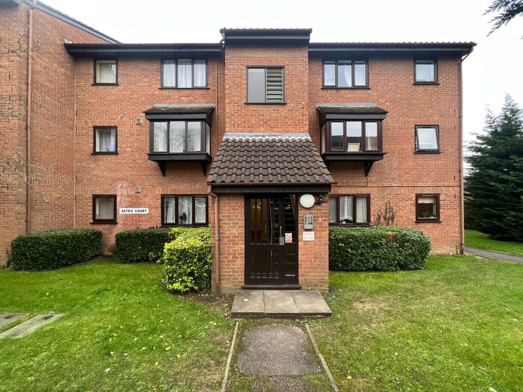 Property for Auction in London - 31 Astra Court, King Georges Avenue, Watford, Hertfordshire, WD18 7TA