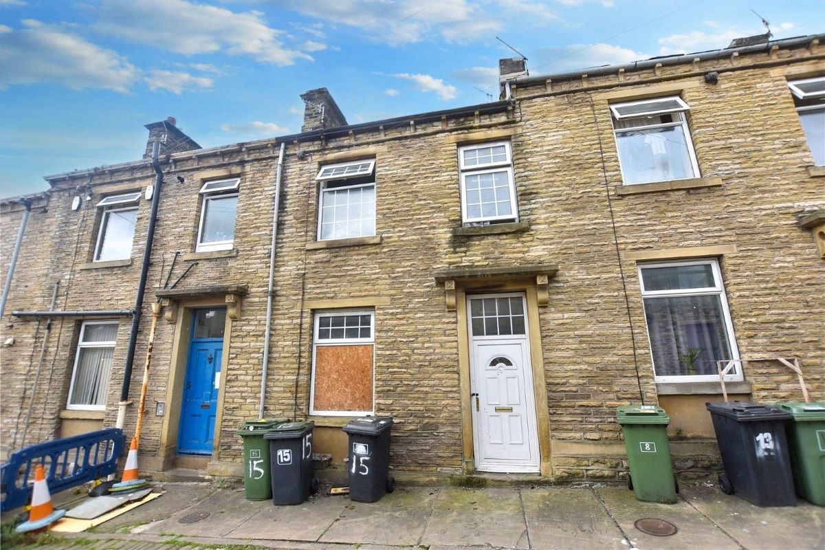 Property for Auction in Manchester - 14 Neale Road, Huddersfield, West Yorkshire, HD1 3TN