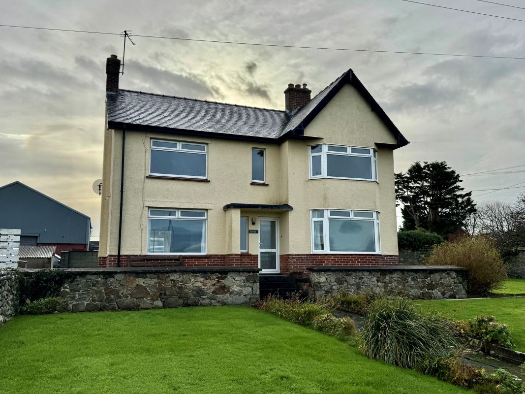 Property for Auction in Wales - Delfan, Tywyn, Gwynedd, LL36 9RU