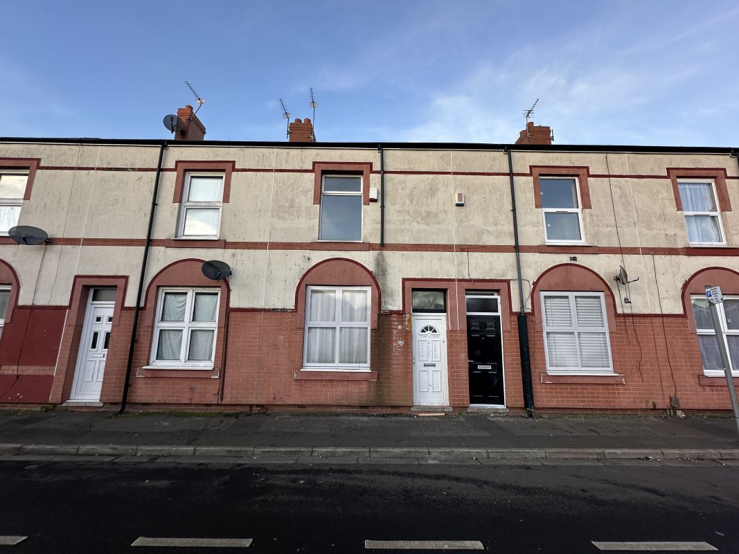 Property for Auction in South Yorkshire - 10 Elliott Street, Hartlepool, Cleveland, TS26 8AZ