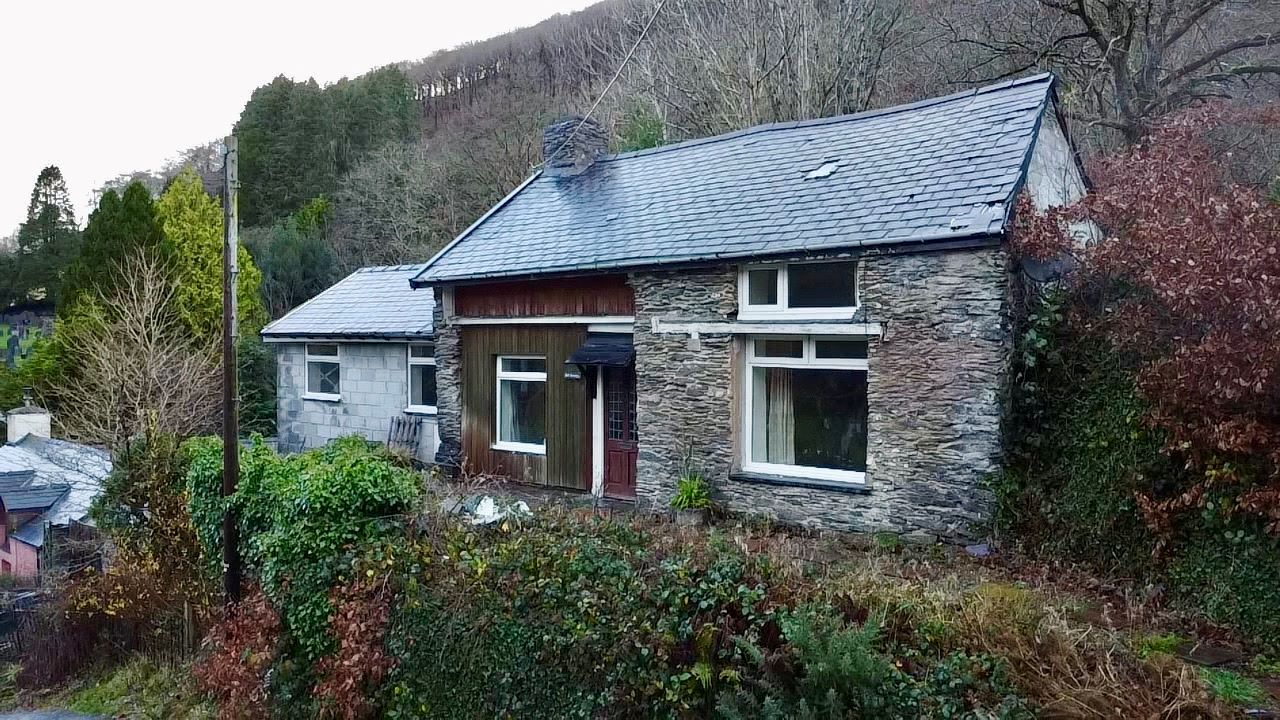 Property for Auction in National - Brynawel Aberhosan, Machynlleth, Powys, SY20 8RA