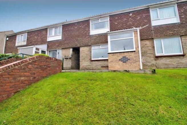 Property for Auction in South Yorkshire - 4 Poplar Avenue Stocksbridge, Sheffield, South Yorkshire, S36 1GP