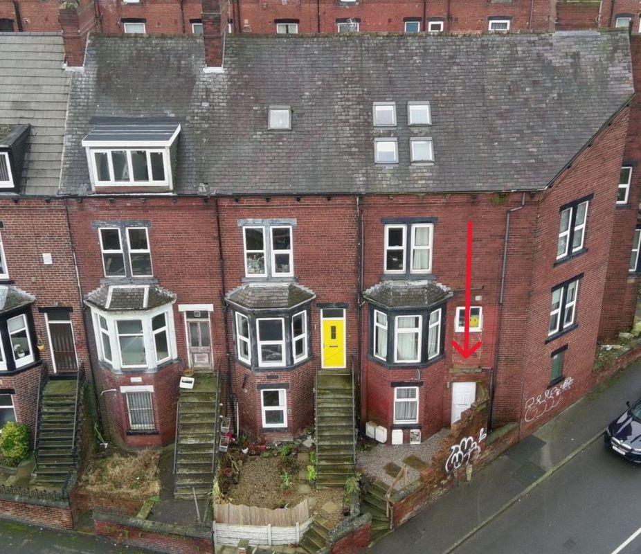 Property for Auction in South Yorkshire - Flat 1 16 Park Crescent, Leeds, West Yorkshire, LS12 3NL