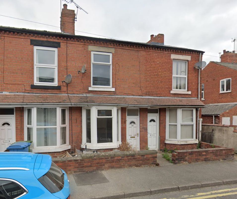 Property for Auction in Nottinghamshire & Derby - 35 Allen Street, Worksop, Nottinghamshire, S80 1ES