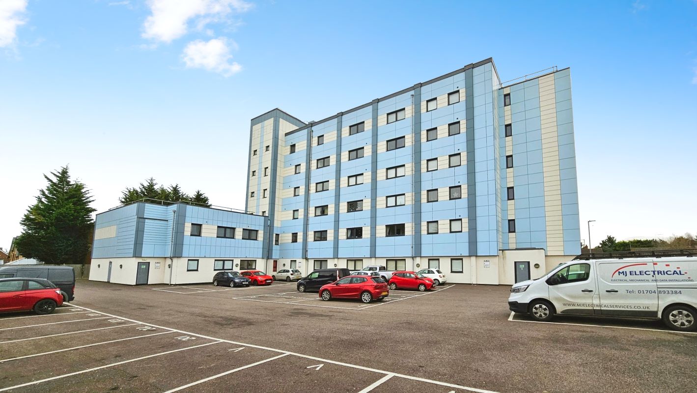 Flat 6 Hampden House, ARLESEY, Bedfordshire, SG15 6AR