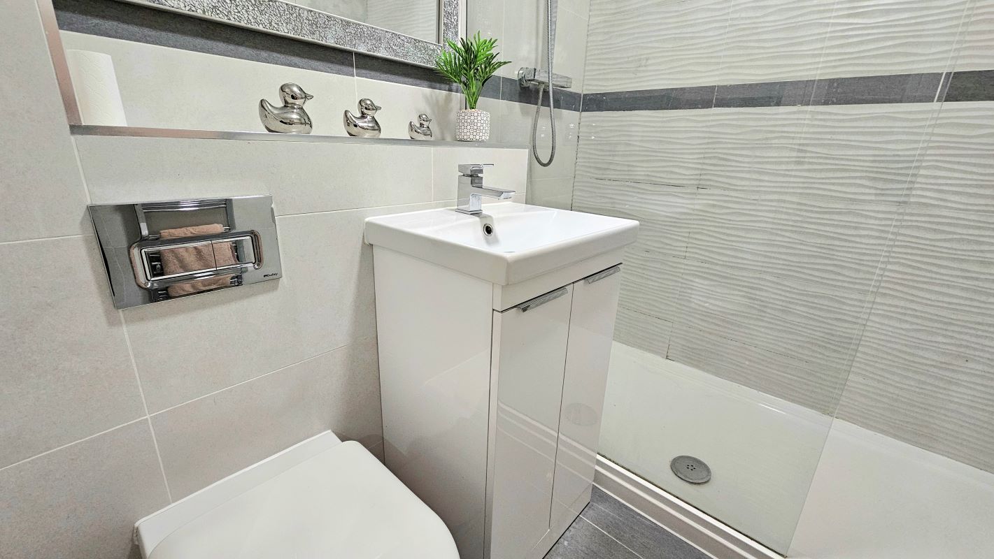 Flat 6 Hampden House, ARLESEY, Bedfordshire, SG15 6AR