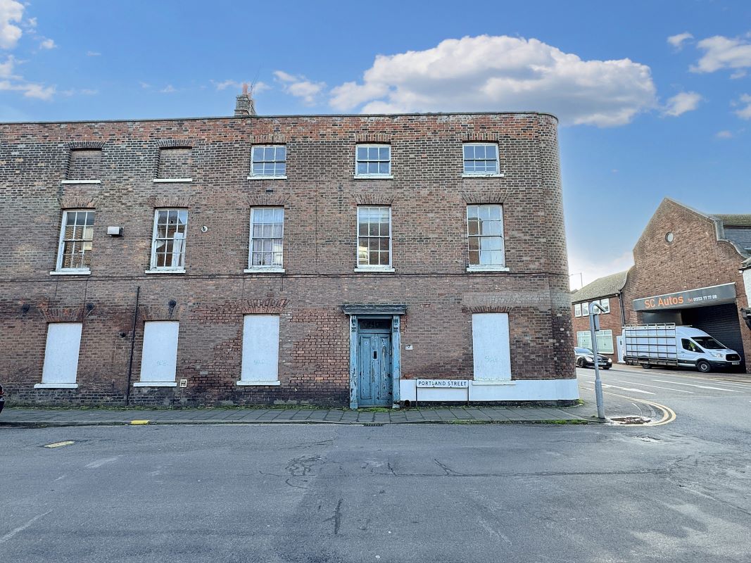 Property for Auction in South Yorkshire - Flat 2 2 Portland Street, King's Lynn, Norfolk, PE30 1PB