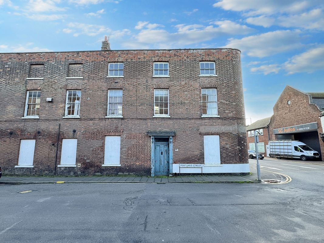 Property for Auction in South Yorkshire - Flat 3 2 Portland Street, King&apos;s Lynn, Norfolk, PE30 1PB