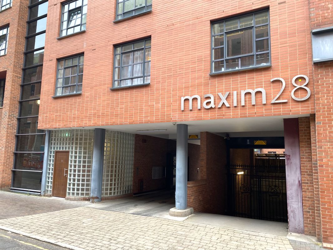 Property for Auction in Birmingham - Apartment 32 Maxim 28, Birmingham, West Midlands, B3 1AT