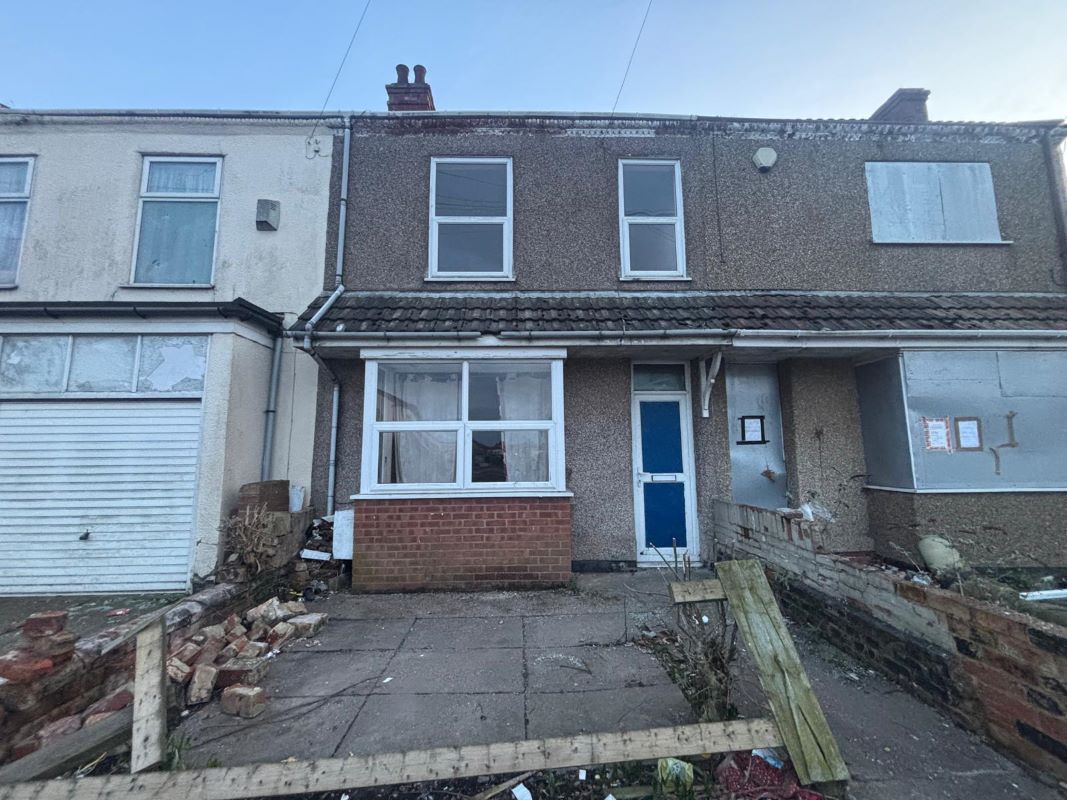 Property for Auction in Lincolnshire - 198 Wellington Street, Grimsby, South Humberside, DN32 7JN