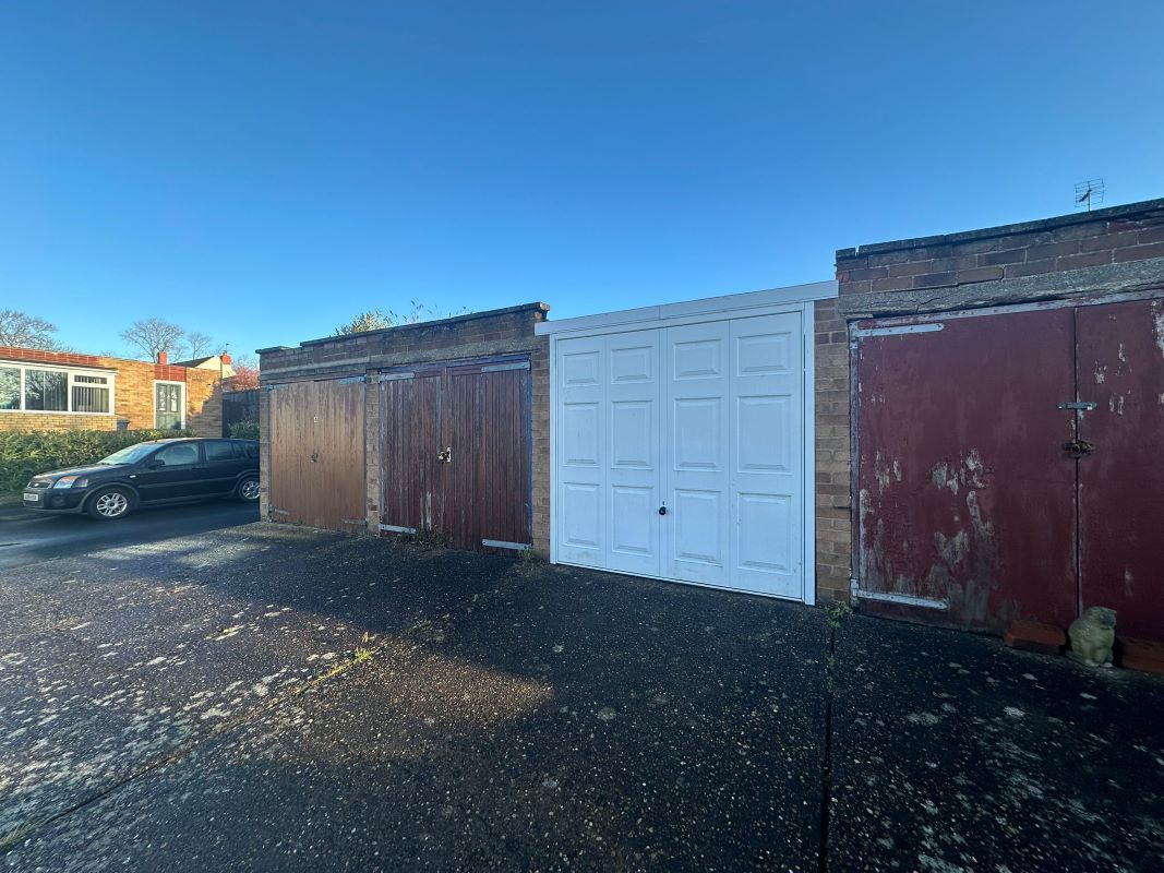 Garage Orchard Close, Lincoln, Lincolnshire